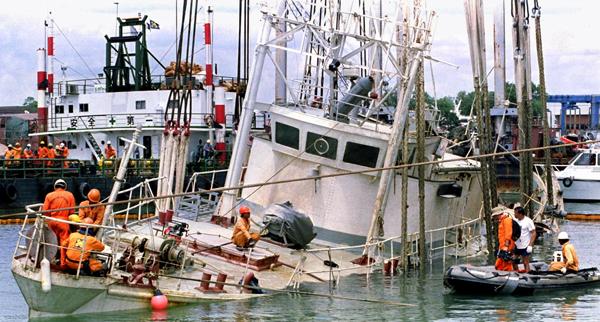 Jacques-Cousteau-Calypso-Ship Jan25 1995